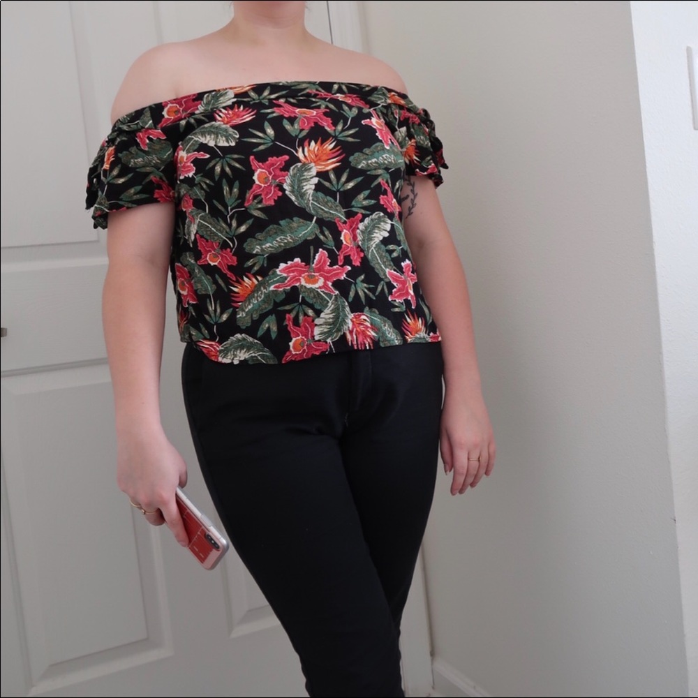 floral off the shoulder shirt